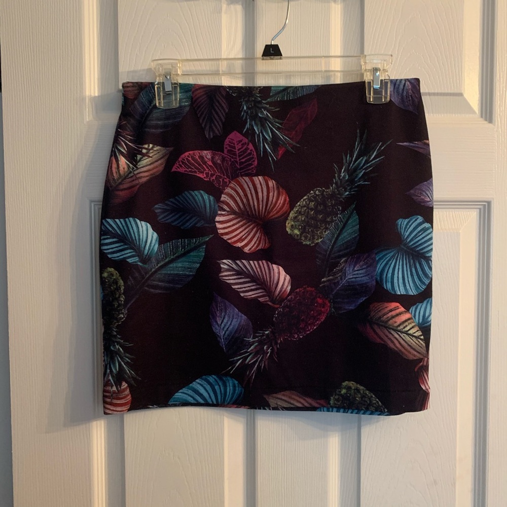H&M Stretch Mini Skirt